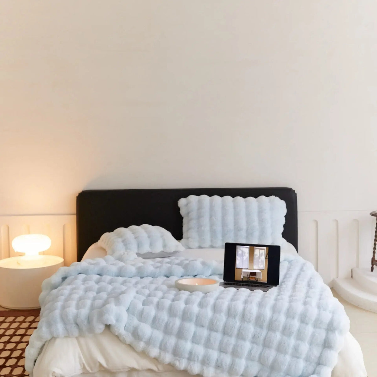 Plush Luxury Blanket for Cozy Warmth and Comfort – Sky Blue