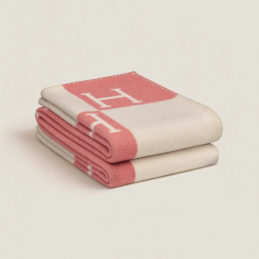 Elegant Isabelle Cashmere Blanket – Luxury Home Throw – Pink