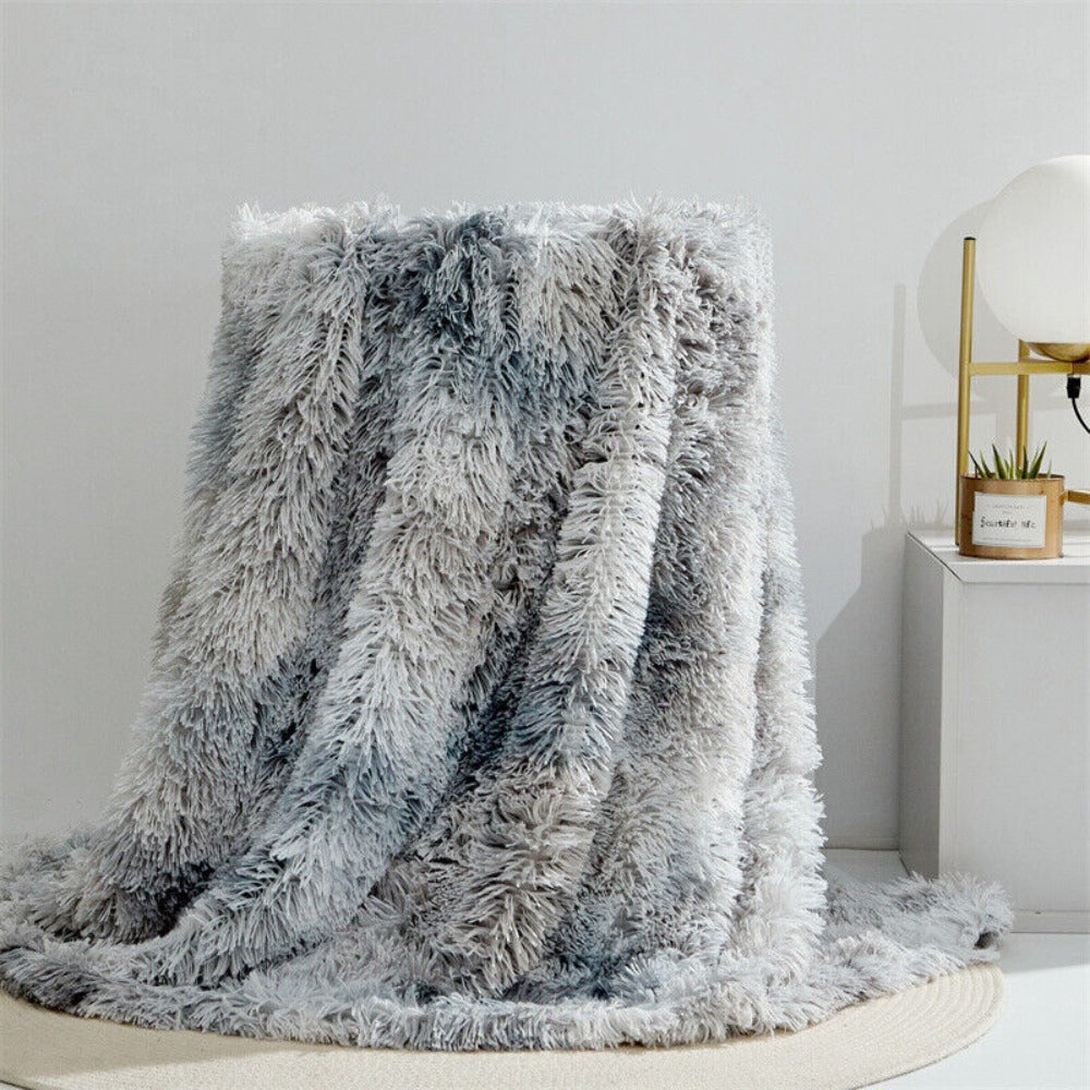 Luxurious Plush Throw Blanket for Ultimate Relaxation – Moonstone