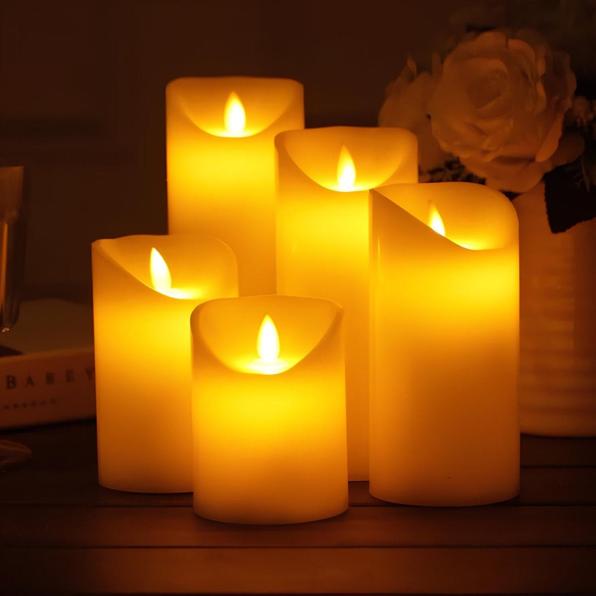 Battery-Operated LED Candles – Realistic Lighting in Various Sizes and Styles