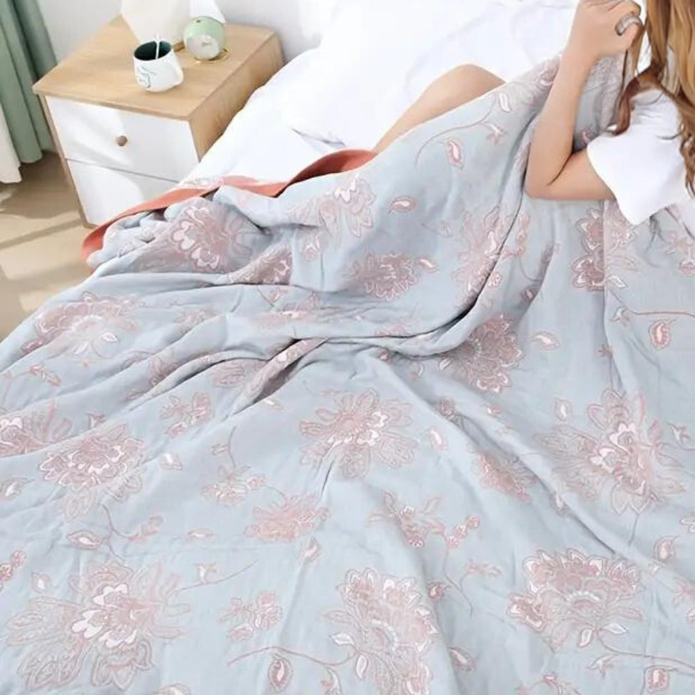 Lightweight Floral Blanket with Breathable Fabric Design