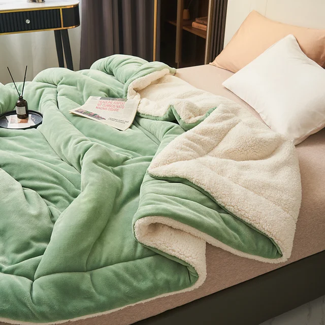Cozy Luxe Fleece Warm Blankets – Light Green