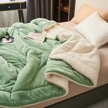 Cozy Luxe Fleece Warm Blankets – Light Green