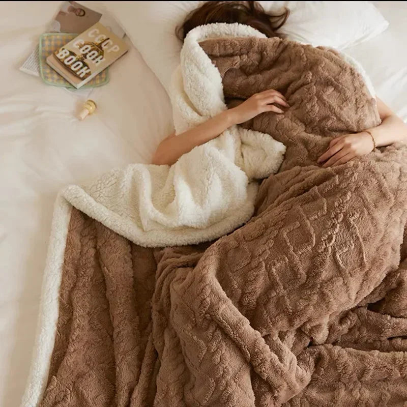 Thick Winter Lambswool Blanket – Warmth and Comfort – Dark Brown