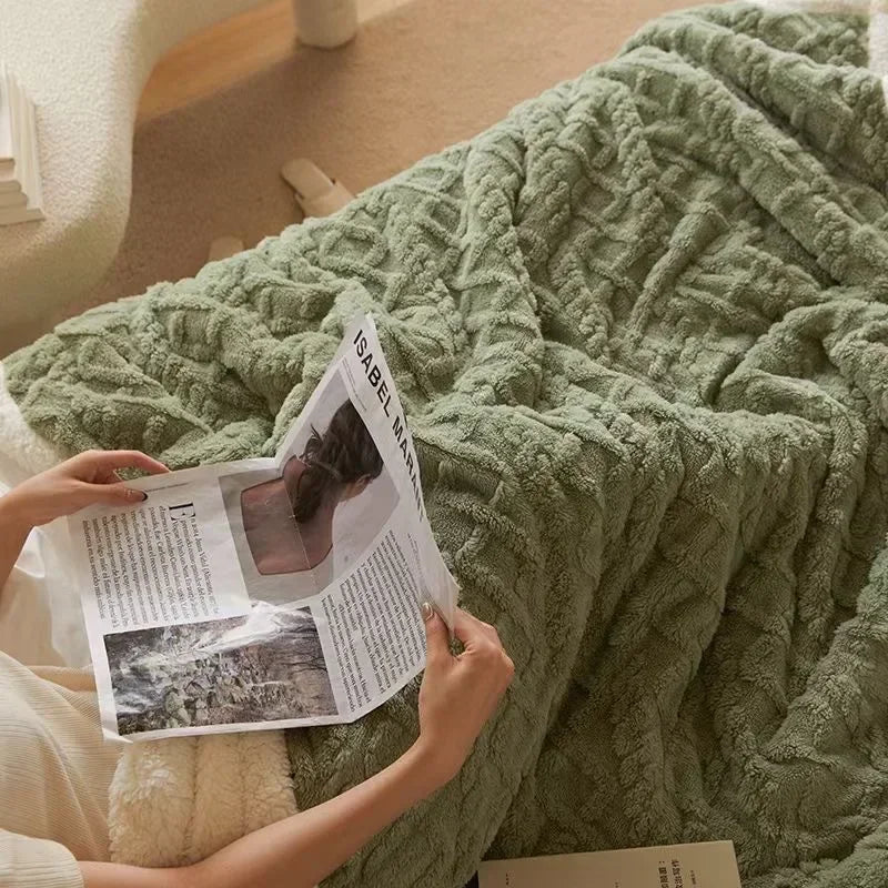 Thick Winter Lambswool Blanket – Warmth and Comfort – Green