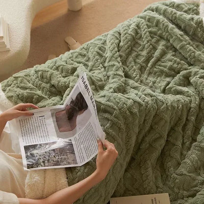Thick Winter Lambswool Blanket – Warmth and Comfort – Green