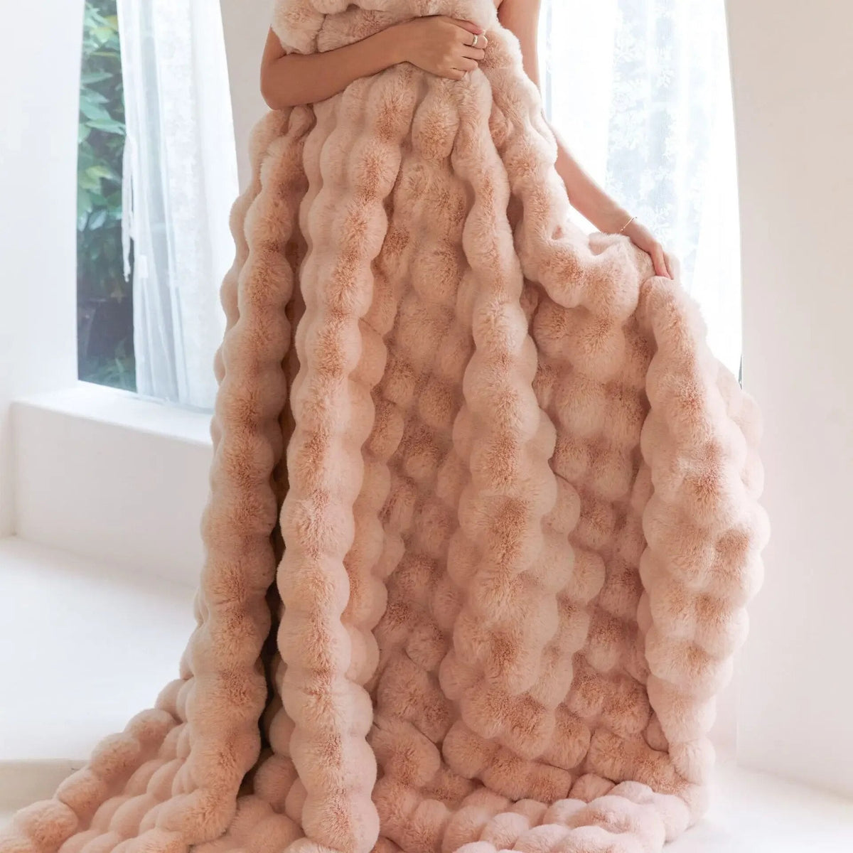 Plush Luxury Blanket for Cozy Warmth and Comfort – Blush