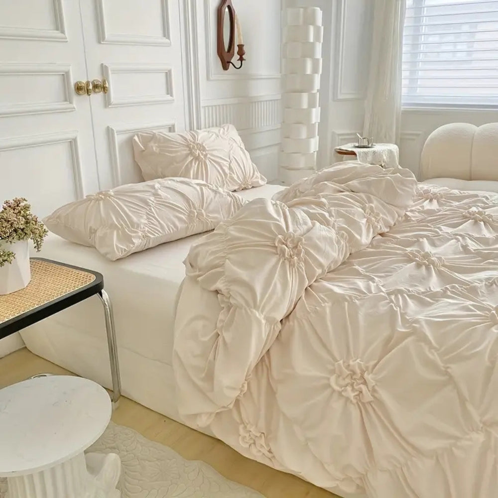 Quilt Cover Set with Elegant Ruffle Design and Pillowcases