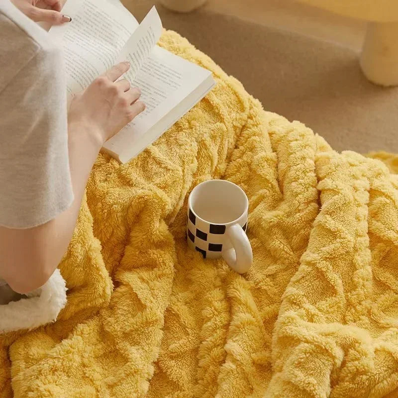 Thick Winter Lambswool Blanket – Warmth and Comfort – Yellow