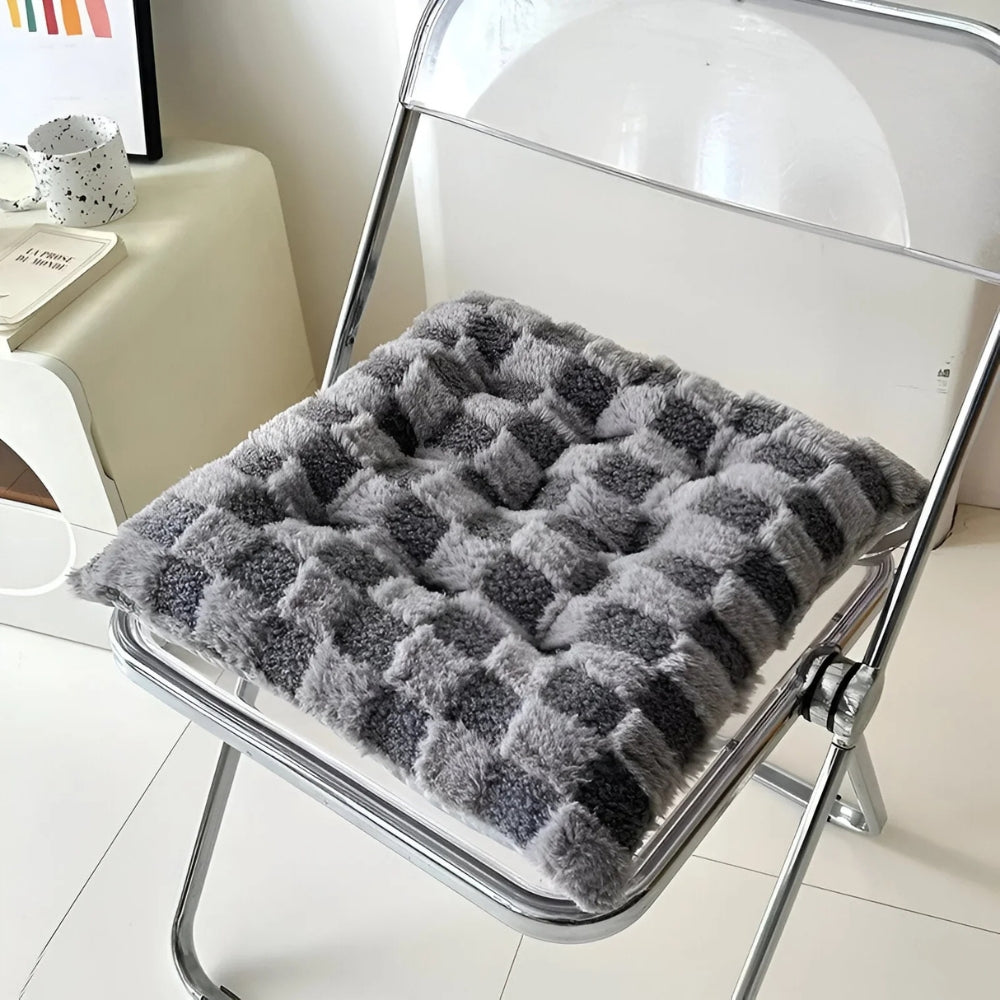 Plush Checkered Comfort Seat Cushion for Cozy Living – Grey