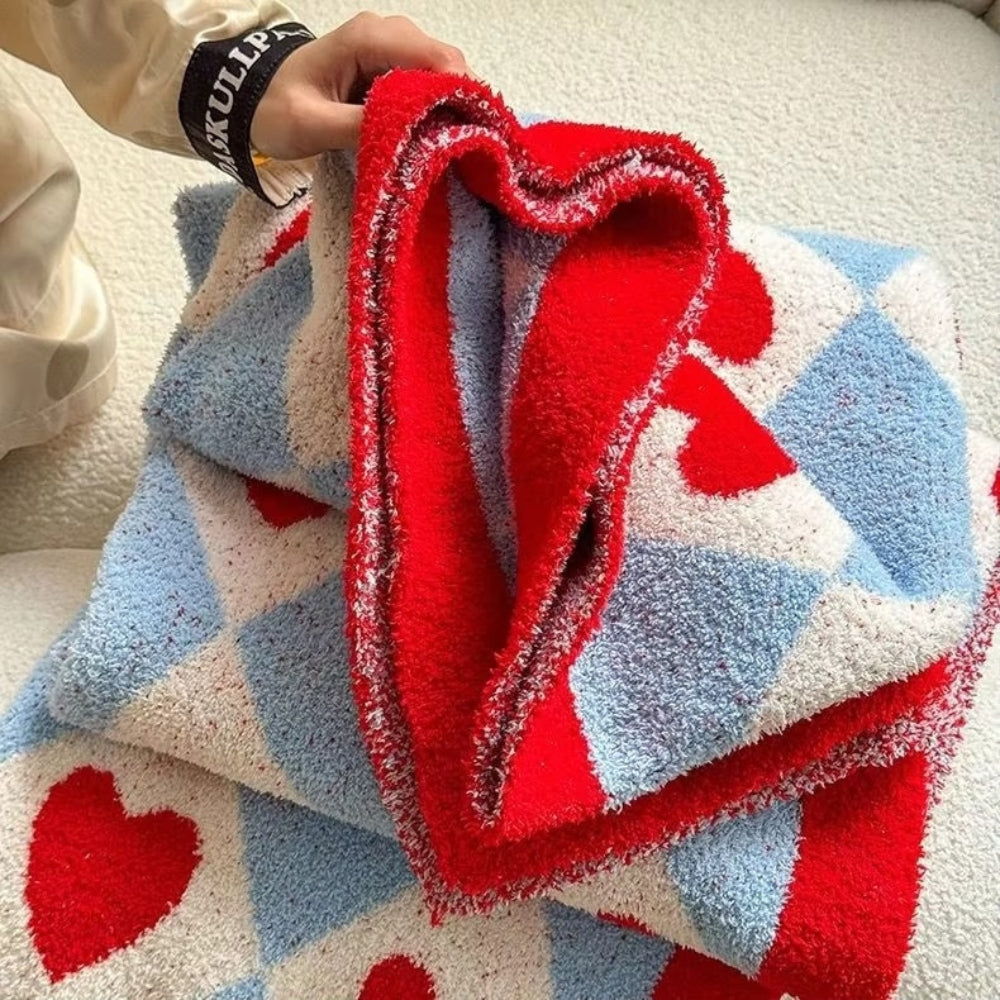 Charming Heart Pattern Cozy Throw Blanket