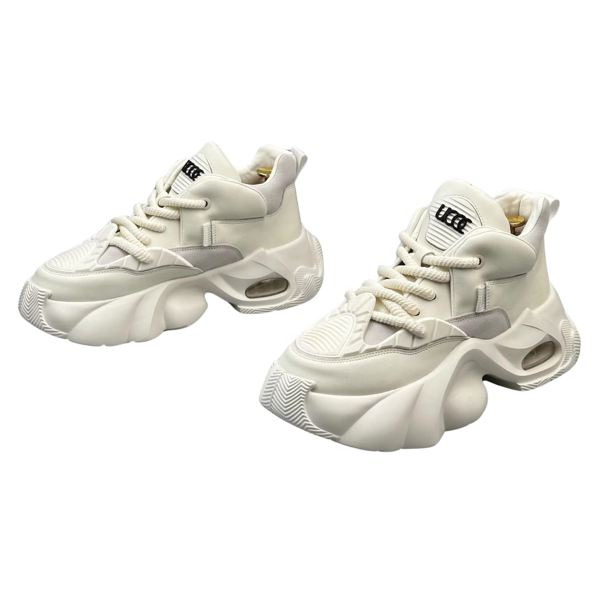 Retro Style Sneakers Featuring Air Cushion Technology – White