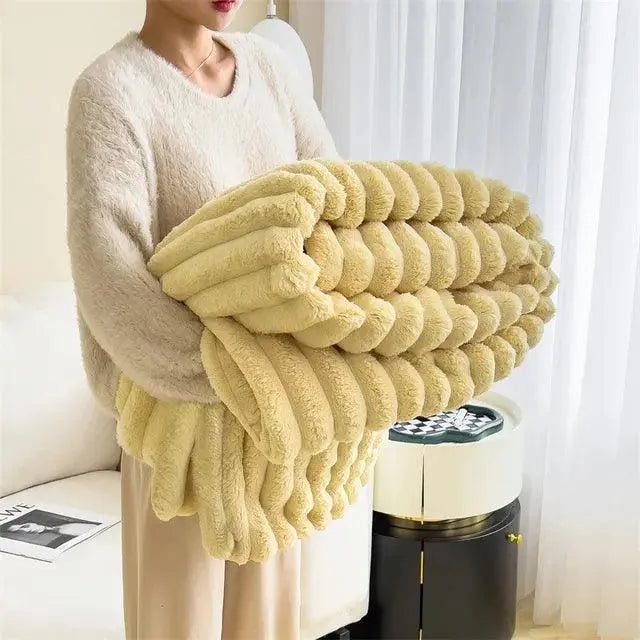 Soft Warm Plush Blanket in Cozy Fleece