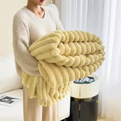 Soft Warm Plush Blanket in Cozy Fleece
