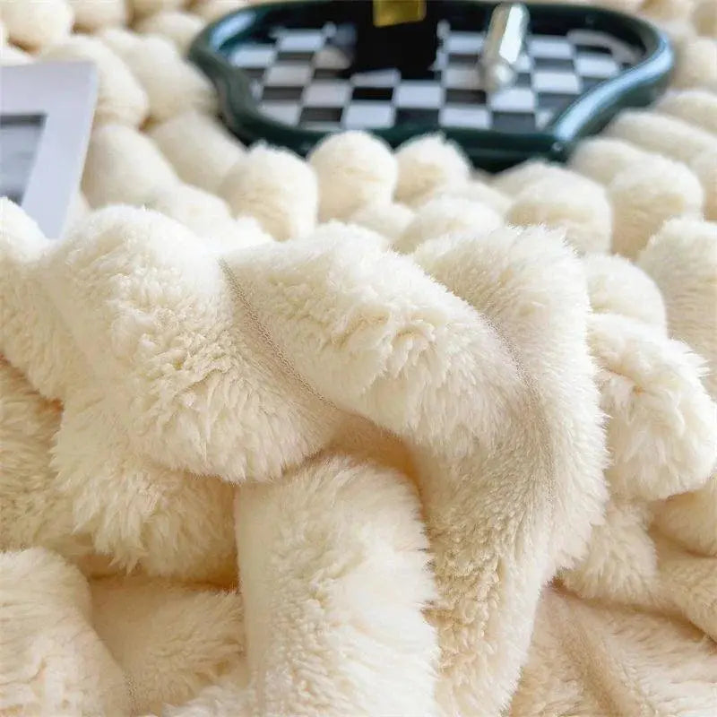 Soft Warm Plush Blanket in Cozy Fleece