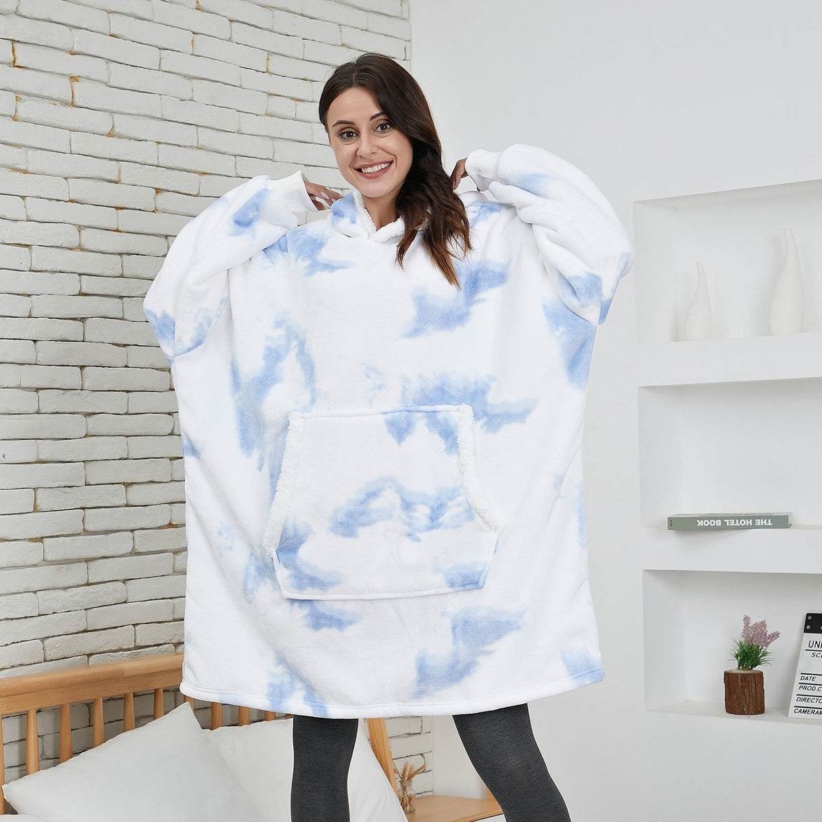 Soft Fleece and Wool Hooded Blanket for Home Comfort and Warmth – Washed White & Blue
