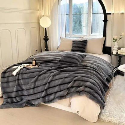 Soft Imitation Rabbit Fur Throw Blanket – Luxurious Comfort – Midnight Ash