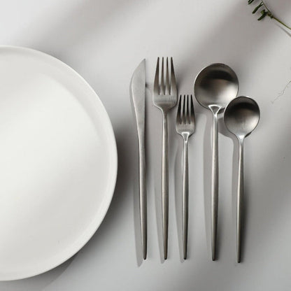 Stainless Steel Cutlery Set – Simple Elegance in Minimalist Style