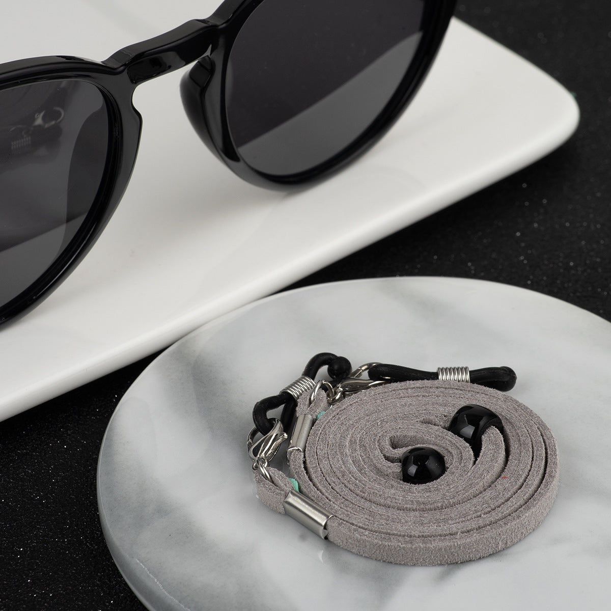 Versatile Eyewear Holder Strap with Adjustable Design – Gray