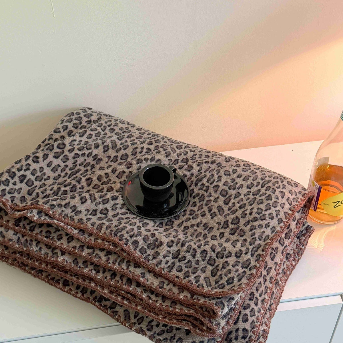 Cozy Throw Blanket with Animal Print Design – Leopard