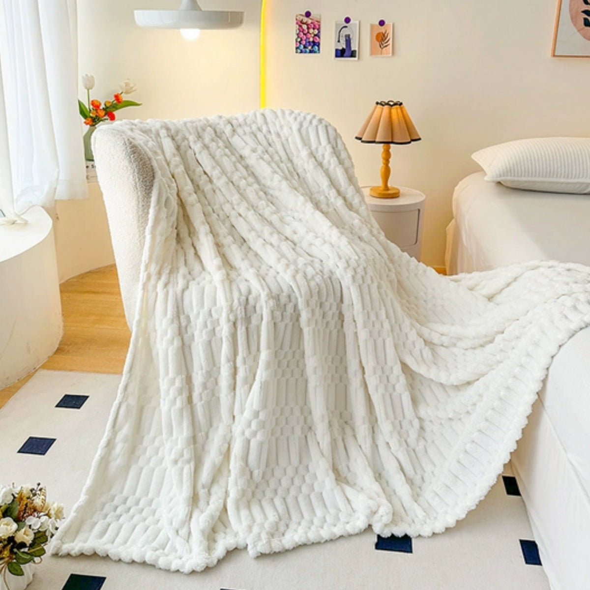 Luxurious Soft Touch Cozy Throw Blanket