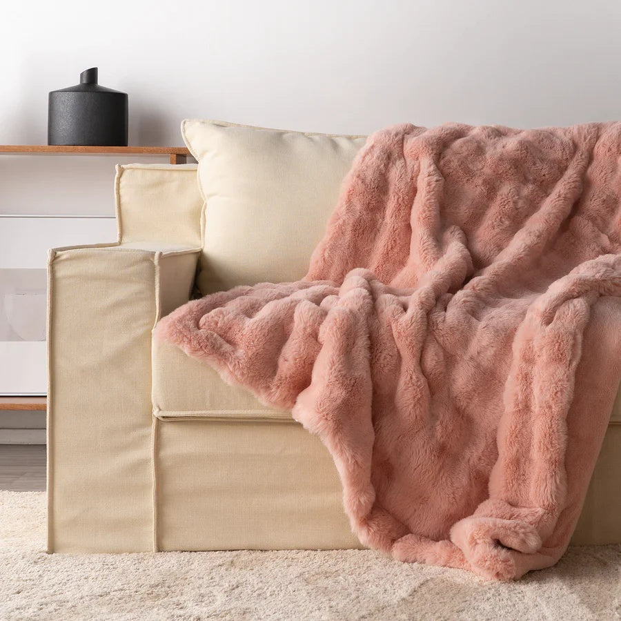 CloudSoft Cozy Throw Blanket for Ultimate Comfort – Rose Blush