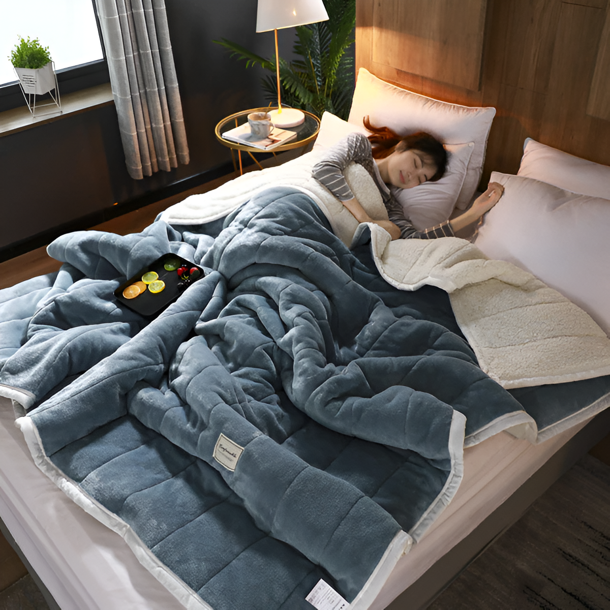 Cozy Warm Fleece Blanket – Soft and High-Quality Materials – Light Blue