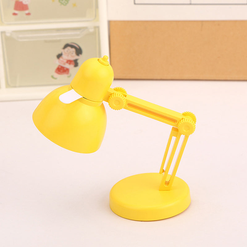 Compact Magnetic Desk Light for Cozy Evenings – yellow