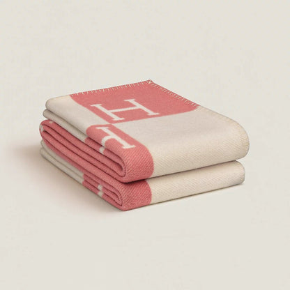 Elegant Isabelle Cashmere Blanket – Luxury Home Throw – Pink